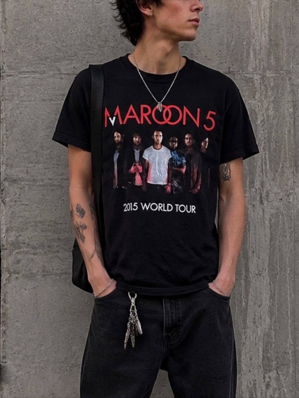 American Apparel Maroon 5 World Tour Graphic Band Tee  Size Medium